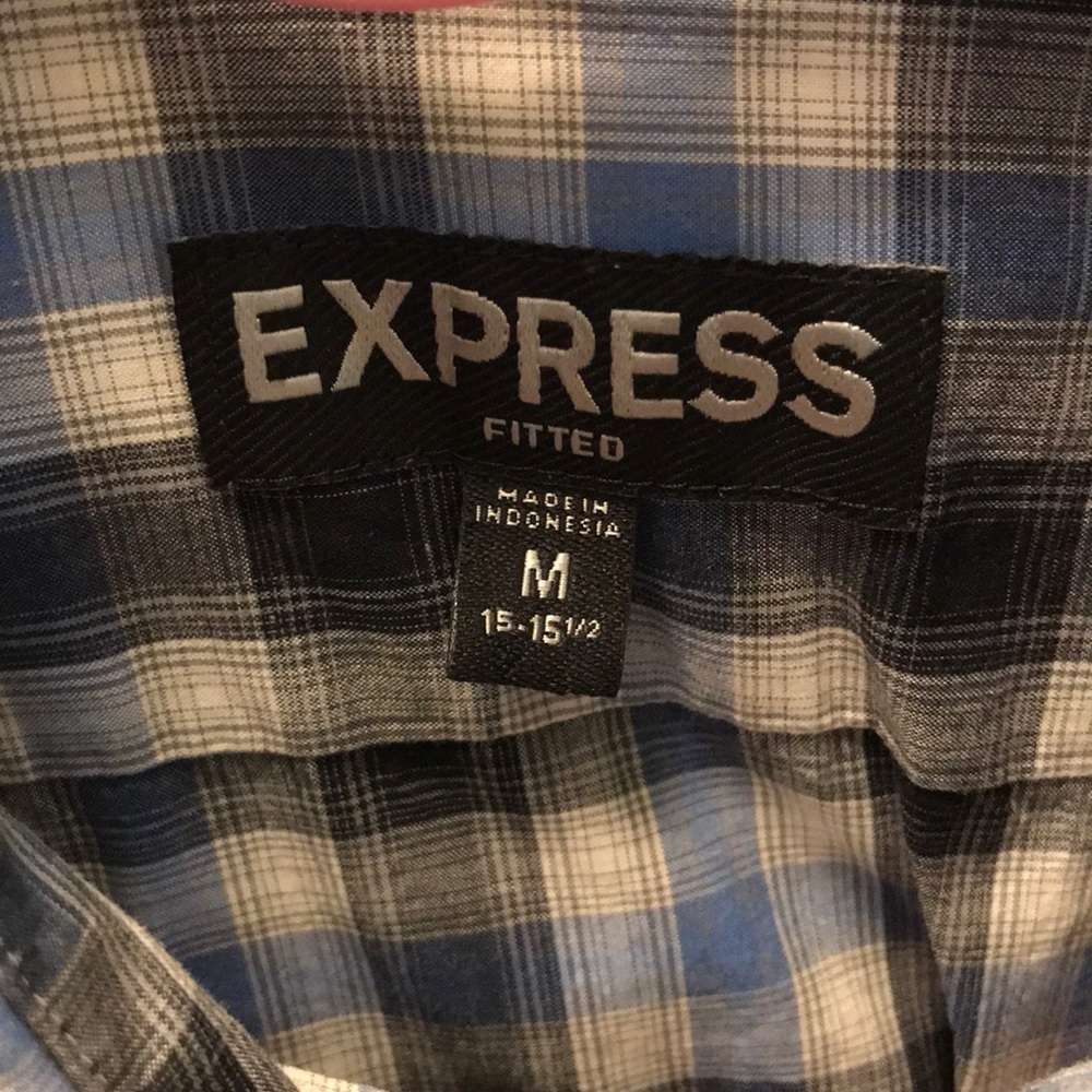 Men’s Express button down. - Picture 3 of 3